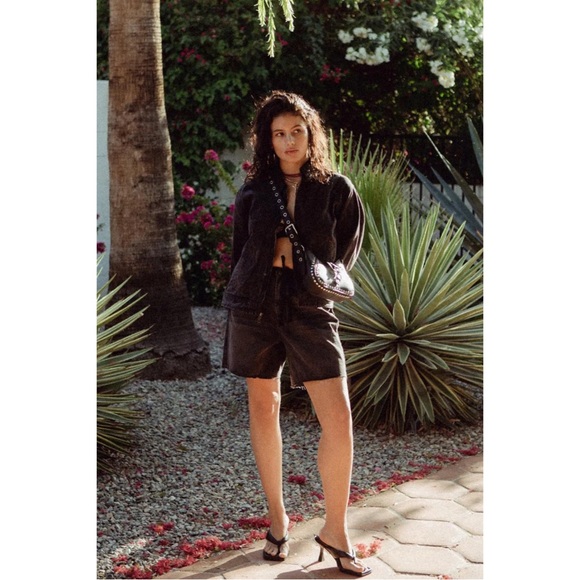 NWT BDG Pull-On Baggy Denim Short - Picture 3 of 6